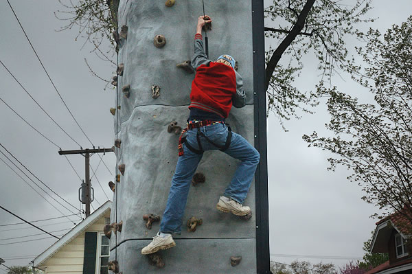 Climbing wall, Maple Syrup Festival, Wakarusa 